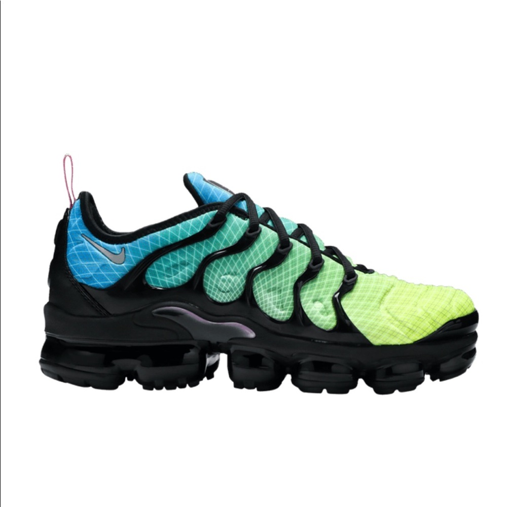 Brand: Nike Color: Aurora Green size: 7.5 men’s